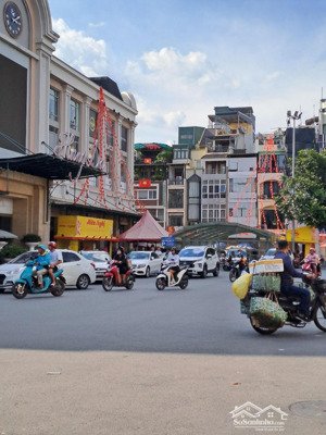 bán nhà phố cổ hoàn kiếm, kinh doanh đỉnh, 70m, 5 tầng + tum, gần hồ gươm. chờ thang máy.