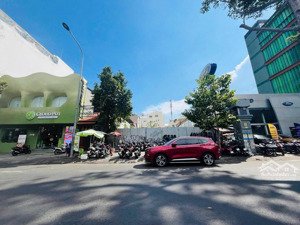 bán đất trống có sẵn ctxd 3 hầm + 12 tầng - giá 600 tỷ - lh 