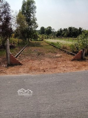 bán lô đất mt đường nguyễn thị náo ngay resort thôn kinh đông, dt 145m, full thổ.