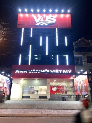 cho thuê tòa nhà vp 7 tầng hiện đại, hoàng hữu nam, thủ đức dt 10x20m, đầy đủ pccc, nhà mới 100%