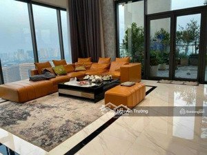 nhà mình bán penthouse 190m2, 4pn 3vs, nội thất làm tỉ mỉ để ở, sẵn sổ, chung cư the zei. giá 17 tỷ