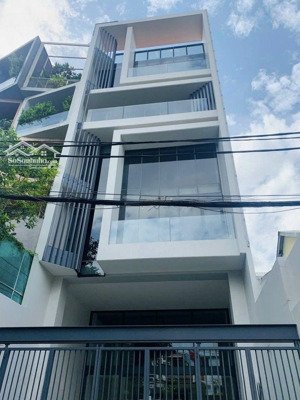ngộp bank cô hoa bán gấp nhà nguyễn hữu cảnh,
bình thạnh. giá 5 tỷ 990/ 4,5mx20m. xe hơi ngay cửa
