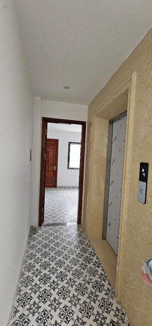 phố vip đống đa - mặt ngõ thông - kinh doanh - dân trí cao - 5 tầng - thang máy - 11.2 tỷ