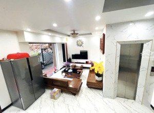 kiếm đâu ra căn nhà gần oto tránh, thang máy giá chỉ hơn 8 tỷ chút- kim ngưu- 43m