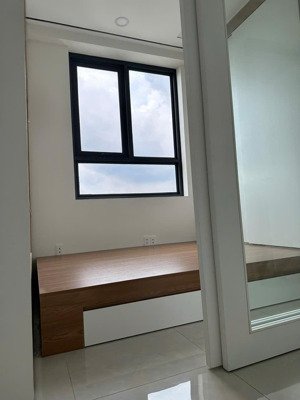 tôi kẹt tiền bán rẻ căn hộ sai gon intela 50m2 giá 1,830 tỷ và 55m2 giá 1,840 tỷ
