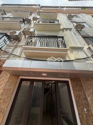 bán nhà 5 tầng 32,1m2-6,x tỷ thượng thanh, long biên full nội thất ở ngay