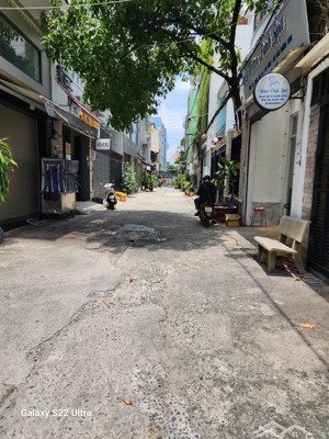 bán nhà riêng tại đường tân quý, 8,5 tỷ, 56 m2, 6pn, 5wc, view đẹp