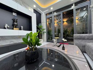 bán nhà mới 100% mã lò full nội thất đẹp 4x16m 5 tầng oto vào nhà