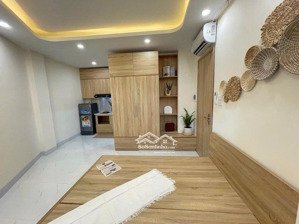 ccmn chính kinh, lô góc, thang máy, dòng tiền, 72m2, 18 tỷ