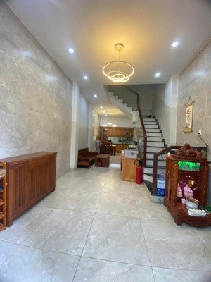 bán nhà lầu tân sơn nhì - quận tân phú - dt: 3.72x11.65m, giá bán 6.8 tỷ