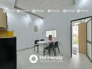 phòng tách bếp ban công full nội thất ngay đầm sen