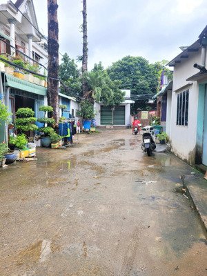 bán đất tặng nhà 1 trệt 1 lầu cách làng đại học 300m phường đông hòa tp.dĩ an