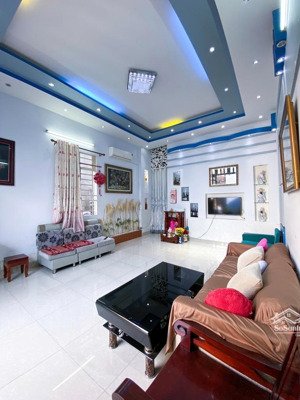 mặt tiền kinh doanh - đường tỉnh lộ 10 - 4x33 (nở hậu l 13m) - phù hợp vừa ở vừa kinh doanh - 14tỷ