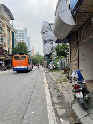mặt phố vip - giá đt - kd sầm uất - cho thuê cao. giảng võ - ba đình. 160m2 - 4t - mt 6.2m - 64 tỷ