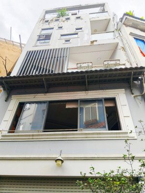 cho thuê nhà 5 tầng hxh ngủ trong nhà