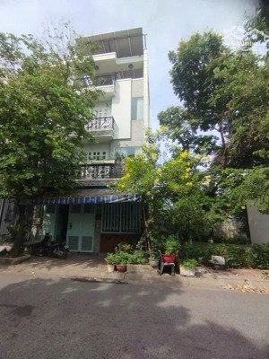 nhà 3 tầng,hẻm 8m đường lê đức thọ phường 15, q gò vấp , dt 63m2 (5.7x11) 8,4tỷ.