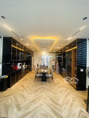 mới tinh! phân lô hoàng cầu, đẹp keeng, nội thất nhập, ngõ thông xe tải tránh, kd, gara ô tô, 75m2.