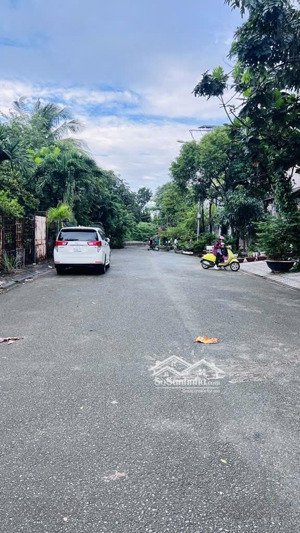 chính chủ gấp bán_nhà c4 xây được 6 tầng_hẻm 8m thông_ngay đh văn hiến_âu cơ tân bình_hơn 120tr/m2