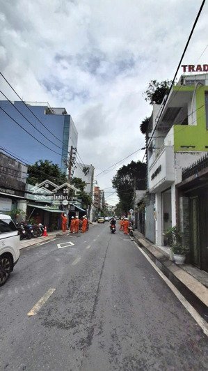bán nhà mặt tiền 4,9x26m, đường lê quang định - bạch đằng bình thạnh giá đầu tư chỉ 150 tr/m2
