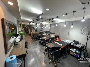 cho thuê nhà mặt phố phố huế, dt 70m2x2 tầng, mt 4.5m, giá 60tr, lh 