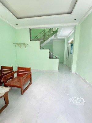 bán nhà sát mt nguyễn du, f7, dt 4.6x13m, trệt + lầu, đông bắc