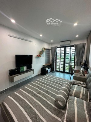 trung tâm hồ đền lừ 32m2 x 5 tầng xây full sân trước nhà rộng 3,5m thoáng vĩnh viễn