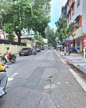 BÁN GẤP NHÀ ÔNG ÍCH KHIÊM PHỐ VIP BA ĐÌNH Ô TÔ KD 75M X 5 TẦNG MT 6,5M 25 TỶ