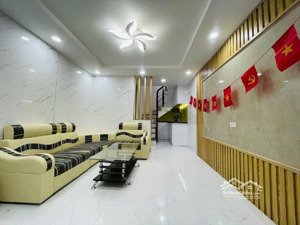 bán nhà văn chương tôn đức thắng cách phố 50m ngõ nông thẳng vị trí siêu đẹp nhà mới full nội thất