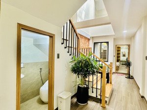 bán nhà mới vừa hoàn thiện mặt tiền nguyễn hữu huân / tân tiến / nha trang (sẵn dòng tiền 25tr/th)