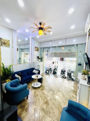 điện biên phủ nhà 5 tầng -75m2 -mặt tiền hẻm 8m -thang máy -đang cho thuê 20tr/tháng -nhỉnh 19 tỷ.