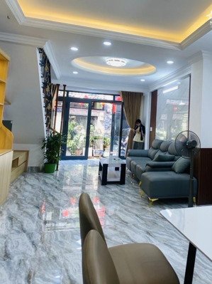 nhà full nội thất cao cấp tân kiềng, quận 7 - cách mặt tiền 5 bước chân - có thể ở ngay