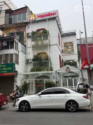 ngô thị nhậm. siêu đẹp, mặt phố vỉa hè kinh doanh/ văn phòng, ở đẹp. dt 150 triệu/tháng 230m2, mt8m