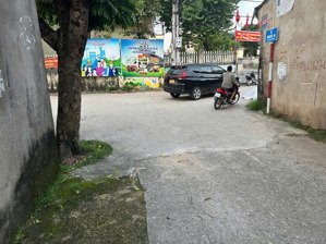 250m nam cương hiền ninh sóc sơn hà nội mt 8.50 =hậu đường rộng 5m cách trục chính 10m