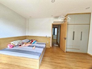 nhà 3 tầng chính chủ tâm huyết - full nội thất 67m2 - hẻm ô tô - gần bv thủ đức - giá 7.3 tỷ còn tl