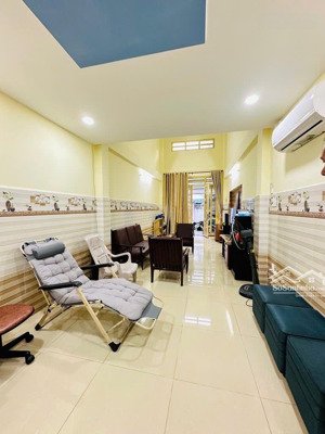 nhà hoàng hoa thám , p5 , bt . hẻm xe hơi dt 68m2 _ 3 tầng gấp bán .giá giảm 1 tỷ còn 7,6 tỷ tl