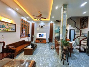 bán nhà hào nam, đống đa, nhà lô góc 3 thoáng, 56m2*5t, gần phố, sát oto, xây kiên cố, sđcc