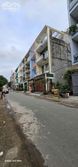 NHÀ SIÊU ĐẸP 4 TẦNG - HẺM OTO- LÊ VĂN QUỚI- GẦN NGÃ 4 BỐN XÃ - BÌNH TÂN-4M*13M