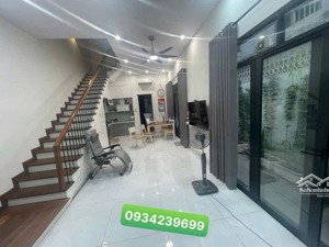 cần bán nhà phố thạch bàn long biên lô góc ô tô dt 105 m x3 tầng mặt tiền 6m