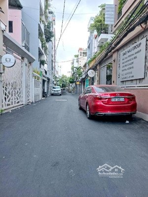 bán biệt thự 4 tầng gần cityland - lô góc hẻm xe tải , 11pn , vị trí vip chỉ 23.8 tỷ tl.