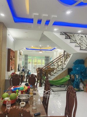 hot, cần bán gấp nhà đẹp btct phạm thế hiển [p7, q8] dt: 100m2 (5 x20) 4t, 4pn, 4wc chỉ 7.8 tỷ