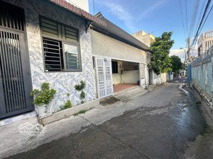 bán nhà cấp 4 hẻm ô tô phường vĩnh hoà ngang 7 m giá 3 tỷ 950 diện tích 84,4 m cách biển 1,5 km