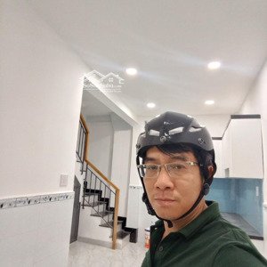 2 tỷ hơn, có nhà mới 3 tầng sát mặt tiền âu cơ, 24m2 x 3 tầng, hẻm 3m trước nhà - shr, chính chủ