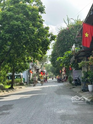 bán đất tặng nhà phố 3 tầng mặt đường kinh doanh sầm uất vị trí vàng tại mai châu