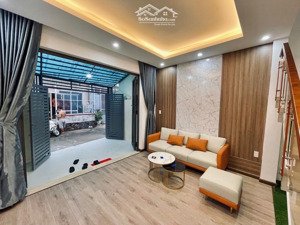 quang trung- p10- gò vấp- 54m2- vuông a4- lầu đúc- 3pn- tặng nt- nhỉnh 5tỷ tl.