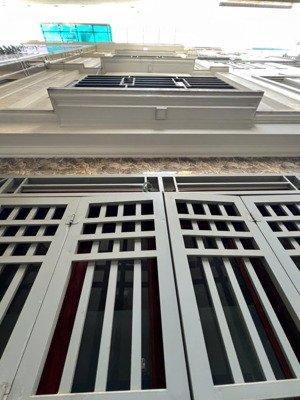 nhà bà triệu hà đông, 40m 5t, căn góc 2 mặt thoáng, vị trí trung tâm, ô tô vào cửa, 7,5 tỷ