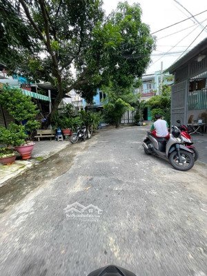 hẻm 6m tô hiệu 4x16m - cấp 4 giá 5 tỷ gần đầm sen