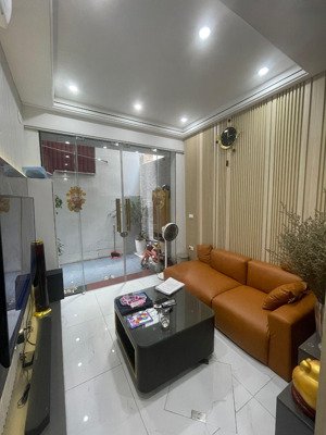 bán nhà riêng 33m2 x 5 tầng tại minh khai, hai bà trưng, giá siêu hời 7,4 tỷ. ngõ thông, gần ô tô