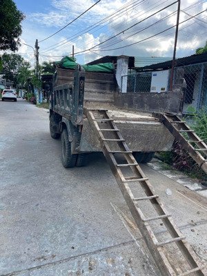 chủ gửi bán lô đất bê tông 7m- 2 xe tải tránh vị trí buôn bán , dân cư đông gần trường, gần chợ