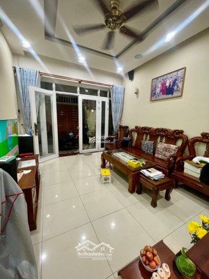 cần bán gấp nhà hẻm 1/ huỳnh văn bánh, p. 17, q. phú nhuận, tp. hcm dt: 40.7m2 shr