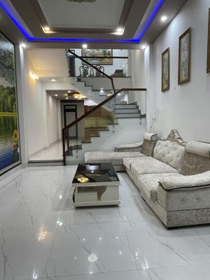 cho thuê nr 3 tầng tại lê hữu trác, 3pn, 3vs, gần biển mỹ khê, nhà mới đẹp, nhiều tiện ích.